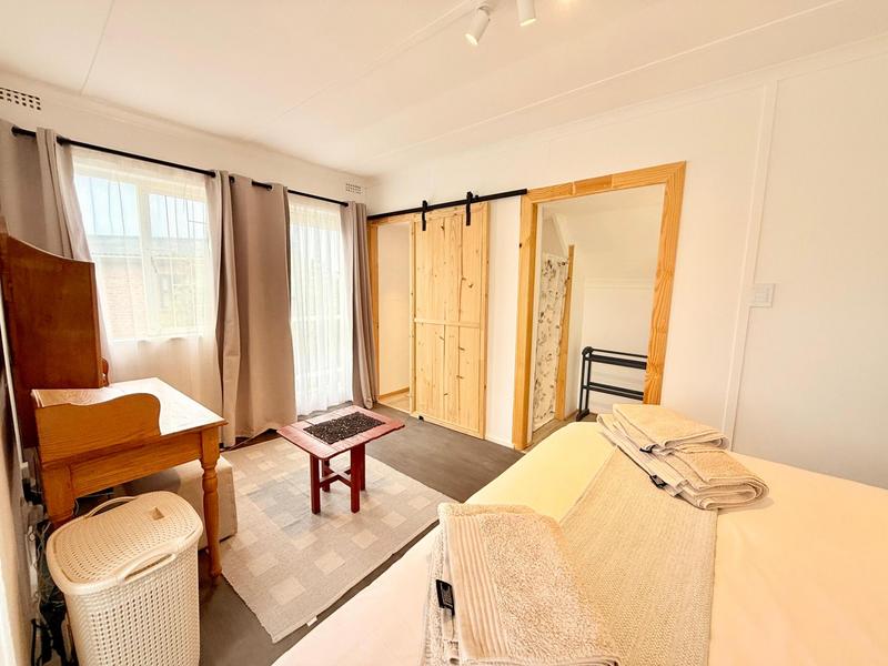 5 Bedroom Property for Sale in Sandbaai Western Cape